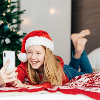 Подарявате ли телефон на вашето дете като подарък за Коледа? Имаме страхотни предложения за вас до 300лв.!